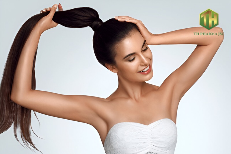 Collagen giúp tóc dày hơn, bóng mượt và giảm tình trạng gãy rụng